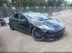5YJ3E1EA8JF020733 2018 TESLA MODEL 3