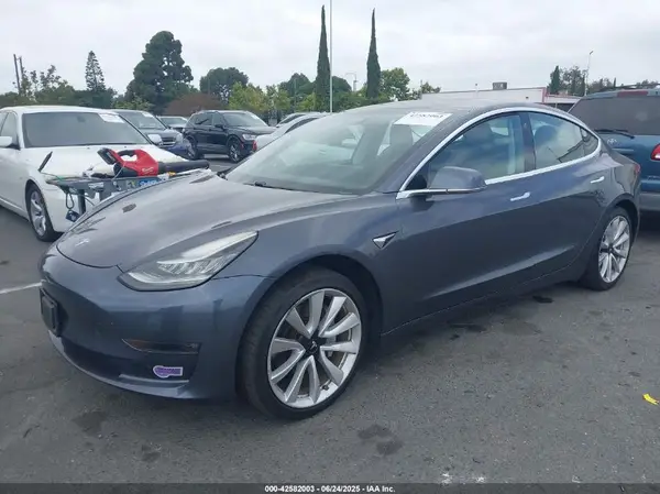 5YJ3E1EA8JF023745 2018 TESLA MODEL 3 - Image 2