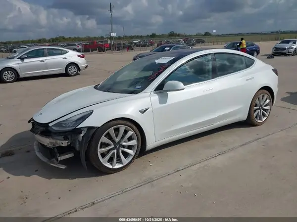5YJ3E1EA8JF025088 2018 TESLA MODEL 3 - Image 2