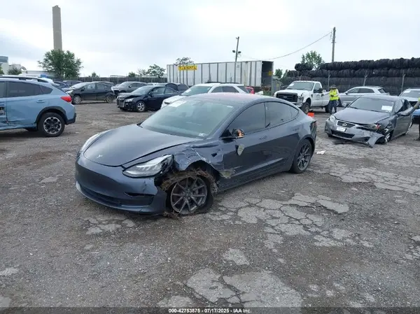 5YJ3E1EA8JF025799 2018 TESLA MODEL 3 - Image 2