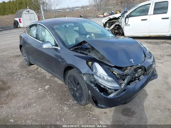 5YJ3E1EA8JF025866 2018 TESLA MODEL 3 - Image 1