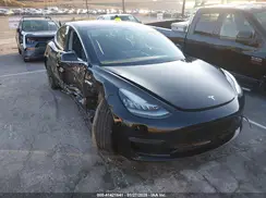 5YJ3E1EA8JF030422 2018 TESLA MODEL 3
