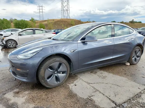 5YJ3E1EA8JF030467 2018 TESLA MODEL 3