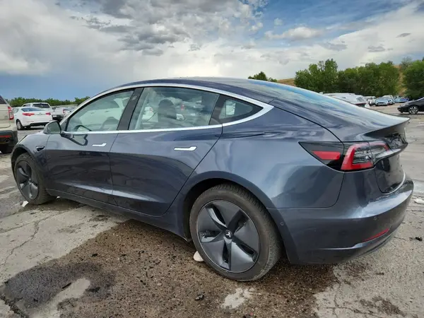 5YJ3E1EA8JF030467 2018 TESLA MODEL 3 - Image 2