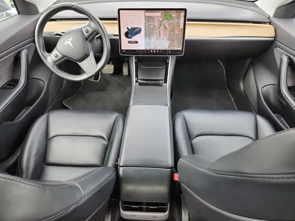5YJ3E1EA8JF030467 2018 TESLA MODEL 3 - Image 8