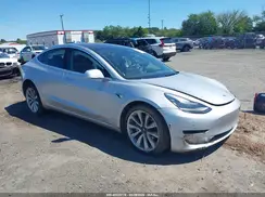 5YJ3E1EA8JF031117 2018 TESLA MODEL 3