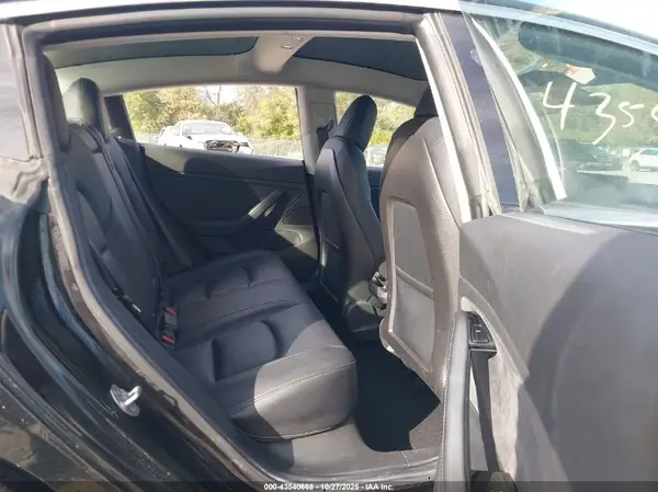 5YJ3E1EA8JF032316 2018 TESLA MODEL 3 - Image 8