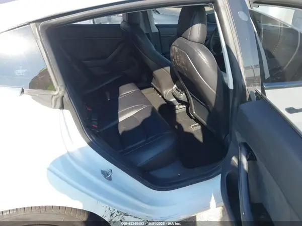 5YJ3E1EA8JF035250 2018 TESLA MODEL 3 - Image 8
