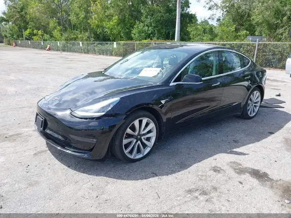 5YJ3E1EA8JF036091 2018 TESLA MODEL 3 - Image 2