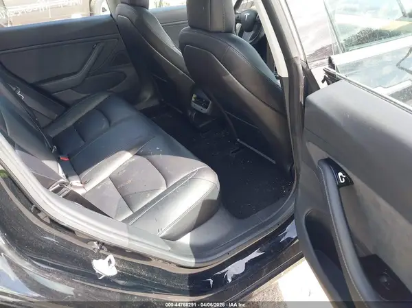 5YJ3E1EA8JF036091 2018 TESLA MODEL 3 - Image 8