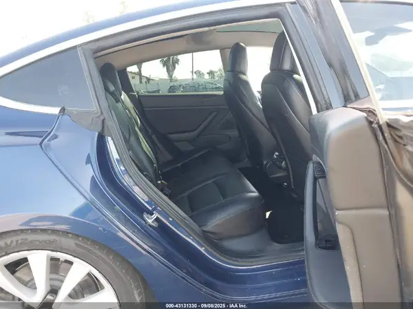5YJ3E1EA8JF036835 2018 TESLA MODEL 3 - Image 8