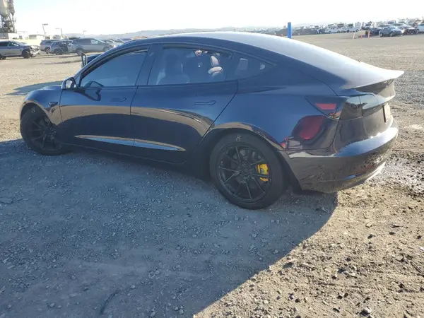 5YJ3E1EA8JF036902 2018 TESLA MODEL 3 - Image 2