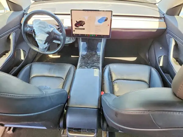 5YJ3E1EA8JF037693 2018 TESLA MODEL 3 - Image 8