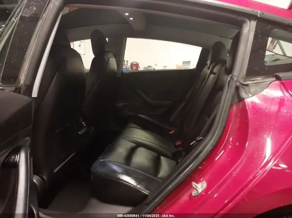 5YJ3E1EA8JF037757 2018 TESLA MODEL 3 - Image 8