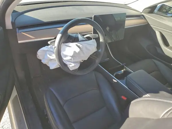 5YJ3E1EA8JF039153 2018 TESLA MODEL 3 - Image 8