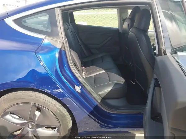 5YJ3E1EA8JF041873 2018 TESLA MODEL 3 - Image 8