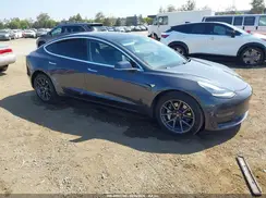 5YJ3E1EA8JF043414 2018 TESLA MODEL 3