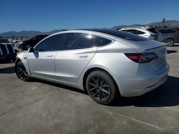 5YJ3E1EA8JF043963 2018 TESLA MODEL 3 - Image 2