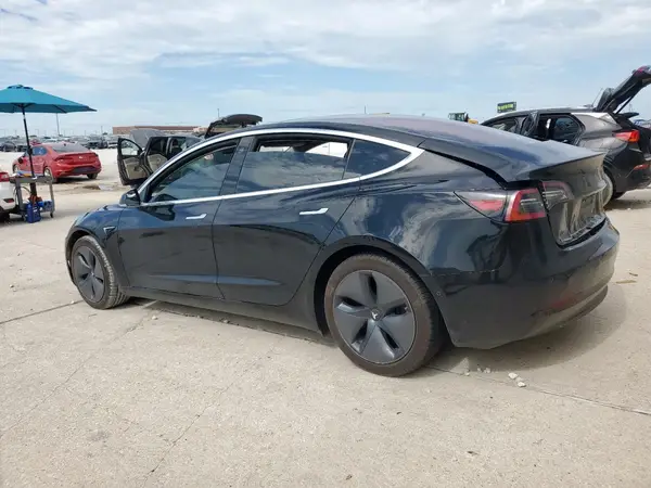 5YJ3E1EA8JF044210 2018 TESLA MODEL 3 - Image 2