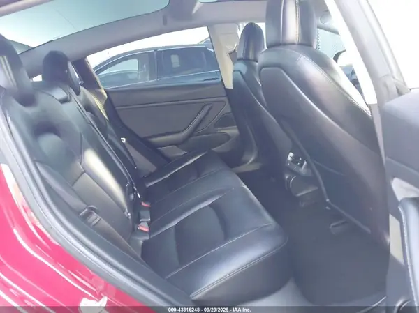 5YJ3E1EA8JF045888 2018 TESLA MODEL 3 - Image 8