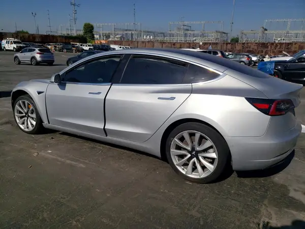 5YJ3E1EA8JF048435 2018 TESLA MODEL 3 - Image 2