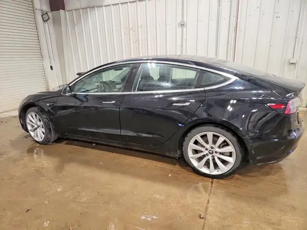 5YJ3E1EA8JF048449 2018 TESLA MODEL 3 - Image 2