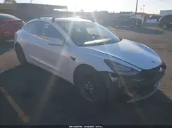 5YJ3E1EA8JF049388 2018 TESLA MODEL 3