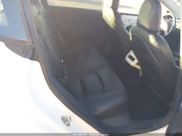 5YJ3E1EA8JF049388 2018 TESLA MODEL 3 - Image 8