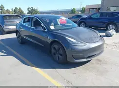 5YJ3E1EA8JF051027 2018 TESLA MODEL 3