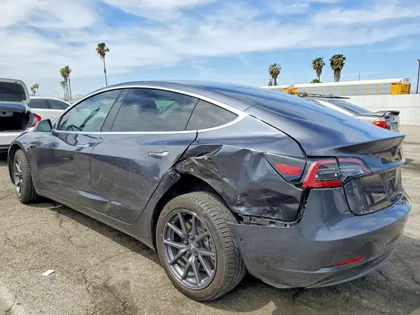 5YJ3E1EA8JF051531 2018 TESLA MODEL 3 - Image 2
