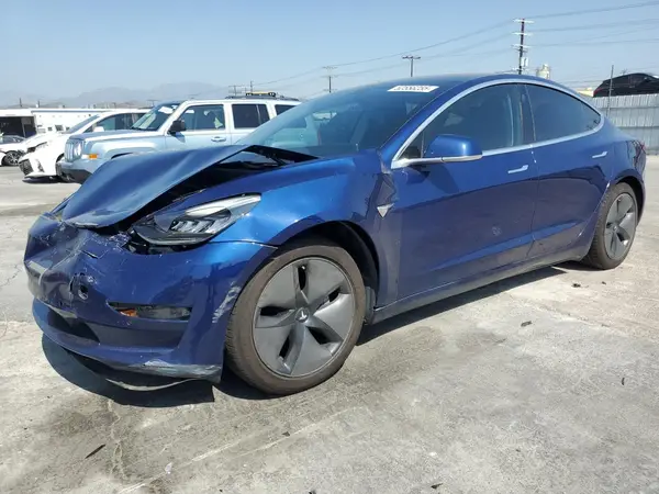 5YJ3E1EA8JF051660 2018 TESLA MODEL 3 - Image 1