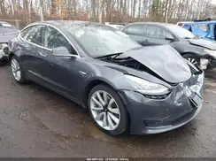 5YJ3E1EA8JF053036 2018 TESLA MODEL 3