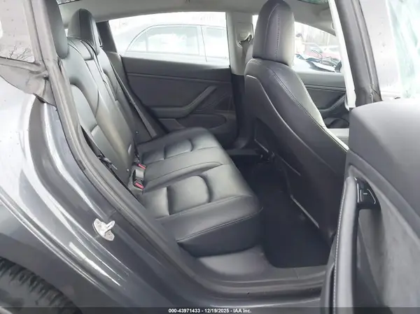 5YJ3E1EA8JF053036 2018 TESLA MODEL 3 - Image 8