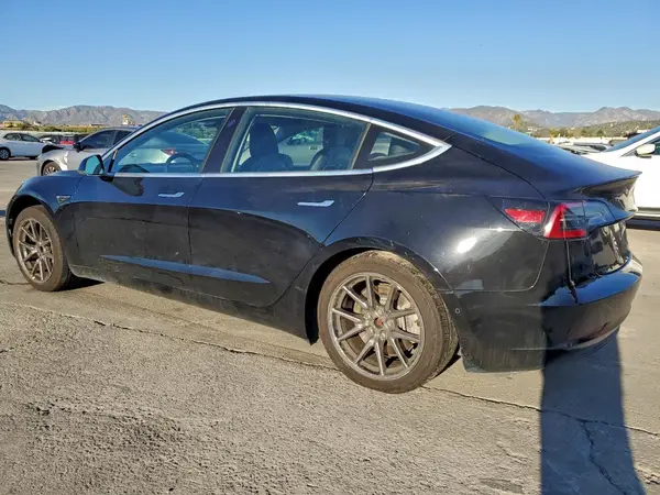 5YJ3E1EA8JF057006 2018 TESLA MODEL 3 - Image 2