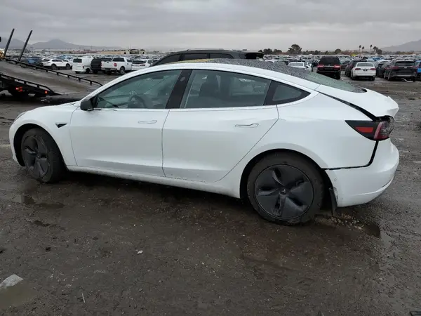 5YJ3E1EA8JF057474 2018 TESLA MODEL 3 - Image 2