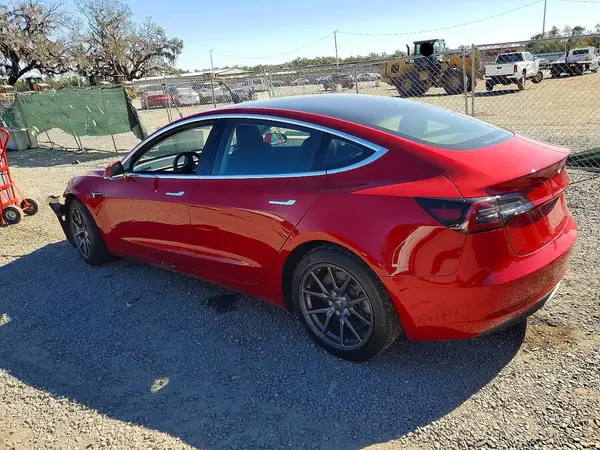 5YJ3E1EA8JF058544 2018 TESLA MODEL 3 - Image 2