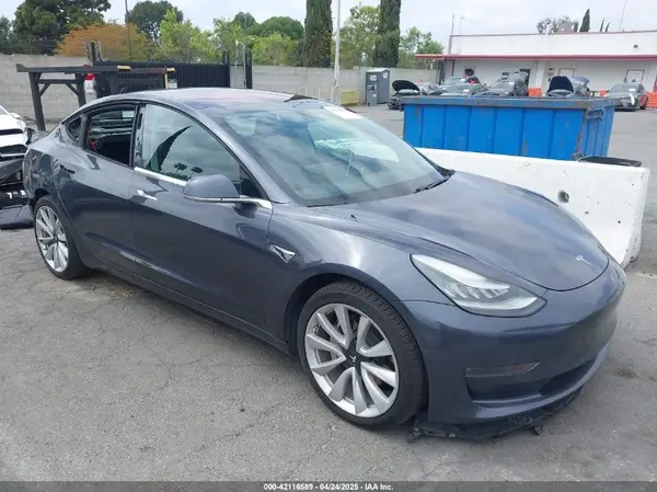 5YJ3E1EA8JF059385 2018 TESLA MODEL 3 - Image 1
