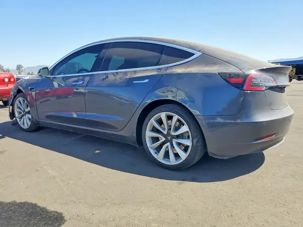 5YJ3E1EA8JF059435 2018 TESLA MODEL 3 - Image 2