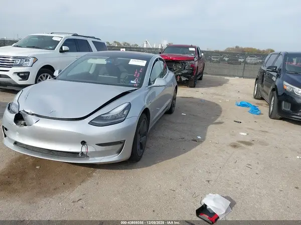 5YJ3E1EA8JF061329 2018 TESLA MODEL 3 - Image 2