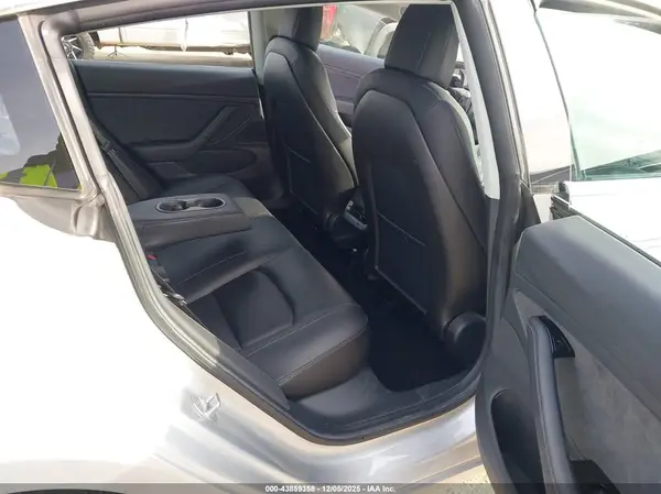 5YJ3E1EA8JF061329 2018 TESLA MODEL 3 - Image 8