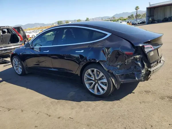 5YJ3E1EA8JF071059 2018 TESLA MODEL 3 - Image 2