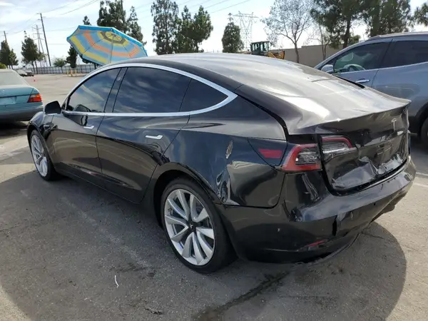 5YJ3E1EA8JF071097 2018 TESLA MODEL 3 - Image 2