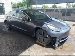 5YJ3E1EA8JF077479 2018 TESLA MODEL 3