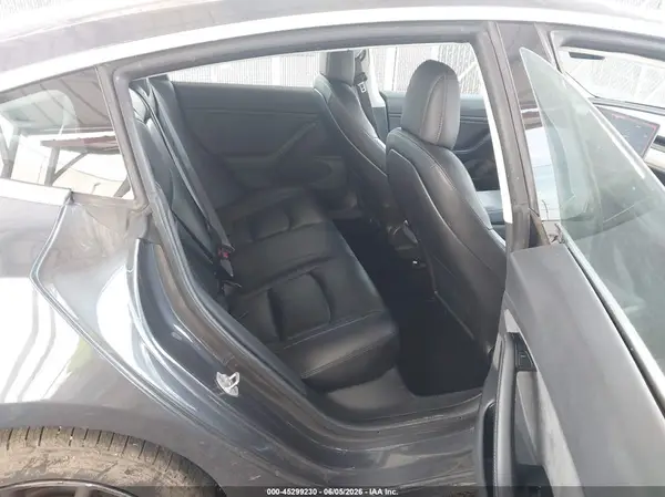 5YJ3E1EA8JF077479 2018 TESLA MODEL 3 - Image 8