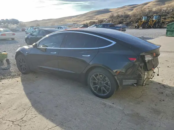 5YJ3E1EA8JF095240 2018 TESLA MODEL 3 - Image 2