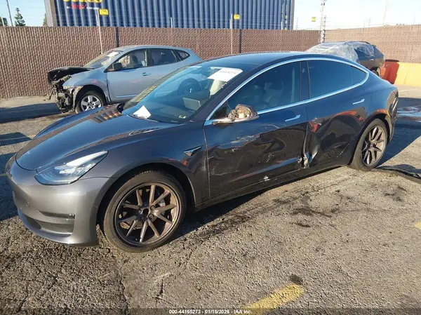 5YJ3E1EA8JF102087 2018 TESLA MODEL 3 - Image 2