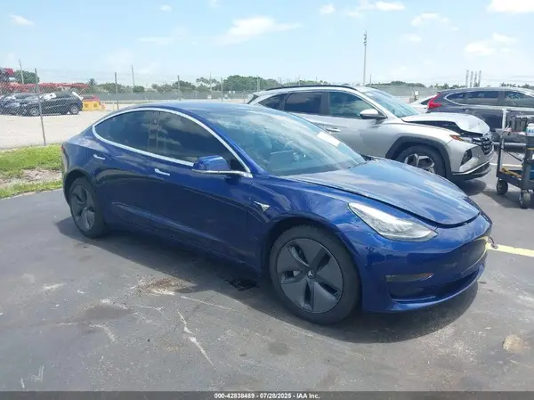 5YJ3E1EA8JF102302 2018 TESLA MODEL 3 - Image 1