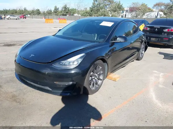 5YJ3E1EA8JF108293 2018 TESLA MODEL 3 - Image 2