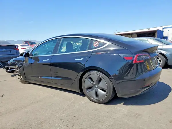 5YJ3E1EA8JF123067 2018 TESLA MODEL 3 - Image 2