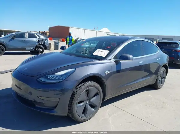 5YJ3E1EA8JF123683 2018 TESLA MODEL 3 - Image 2